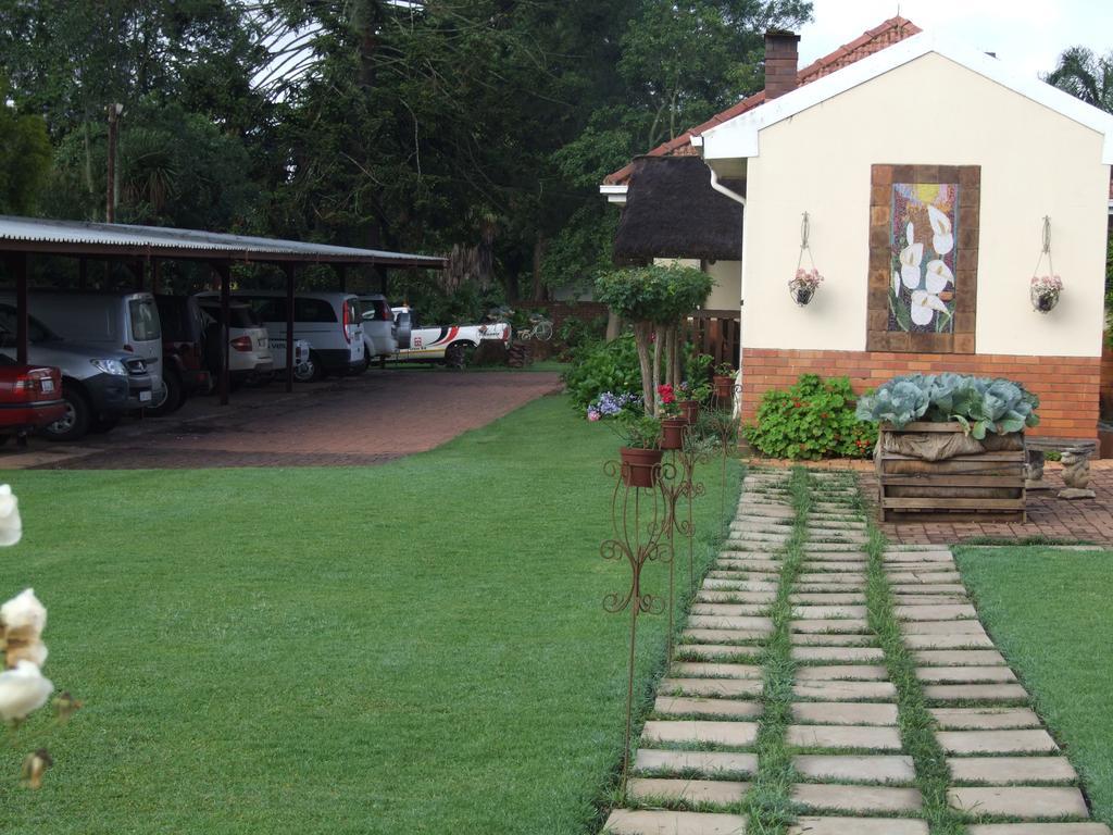 The Greendoor Guesthouse Piet Retief Exterior foto